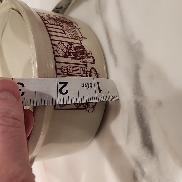 Vintage Holly Hobbie mini crock and book - Picture 10 of 14